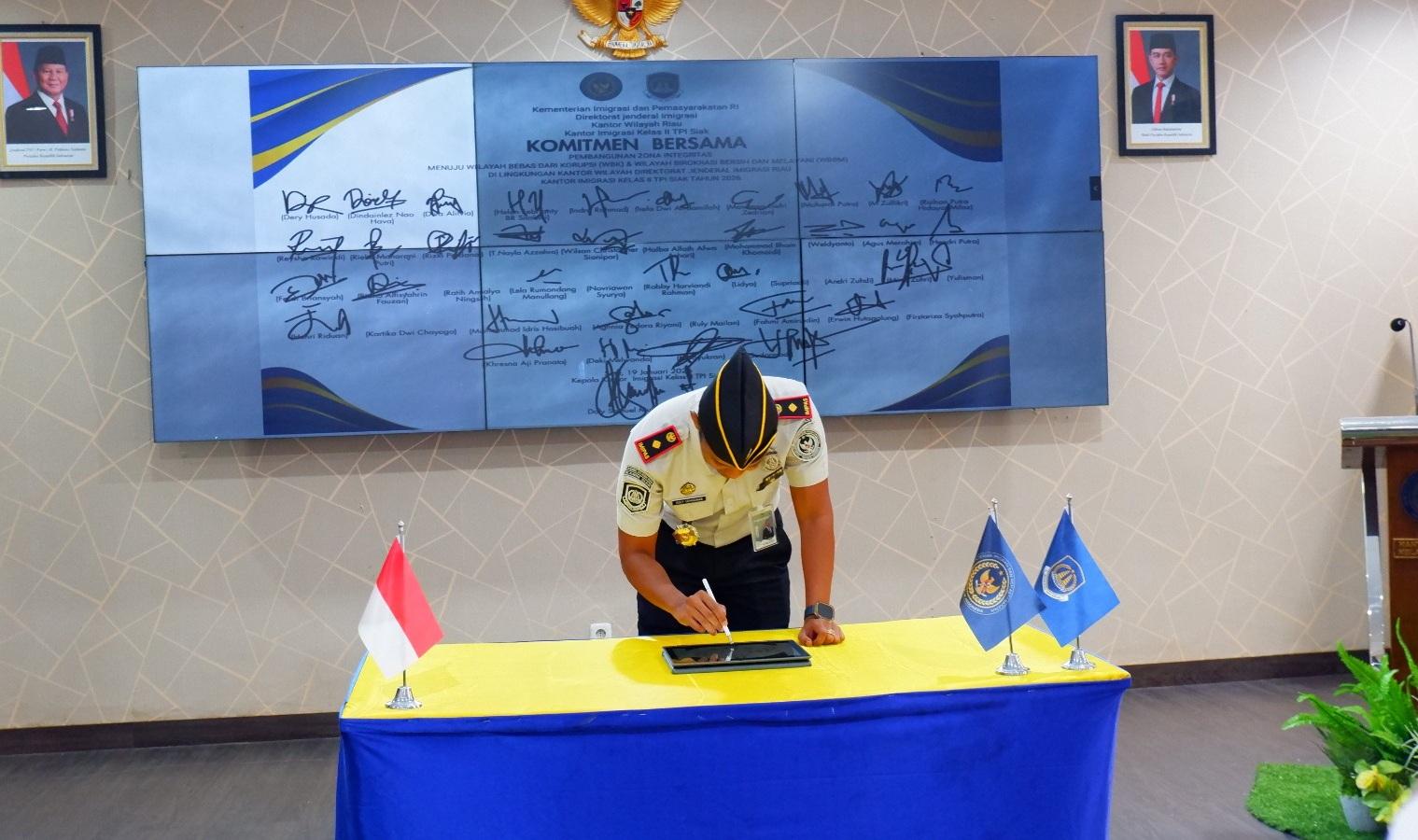 komitmen pakta perjanjian kinerja ttd 25 1