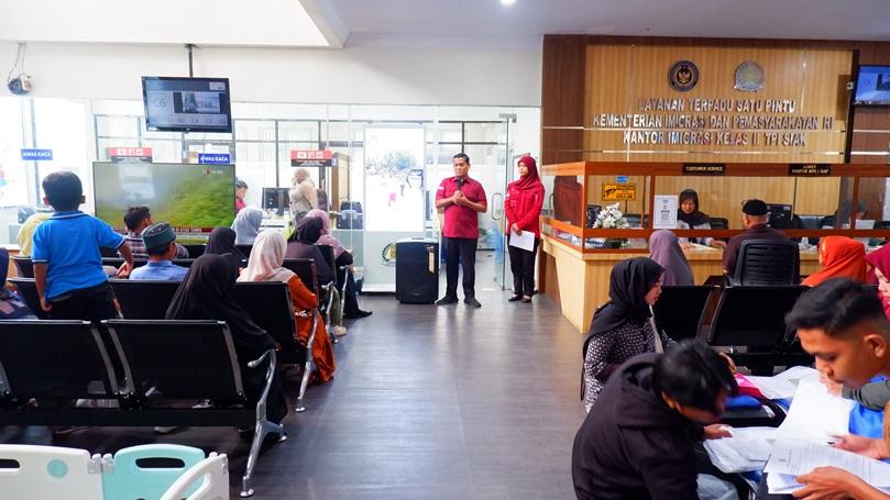 sosialisasi oleh ketua ZI Imigrasi Siak